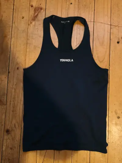 Polera deportiva YoungLA negra - miniatura 1