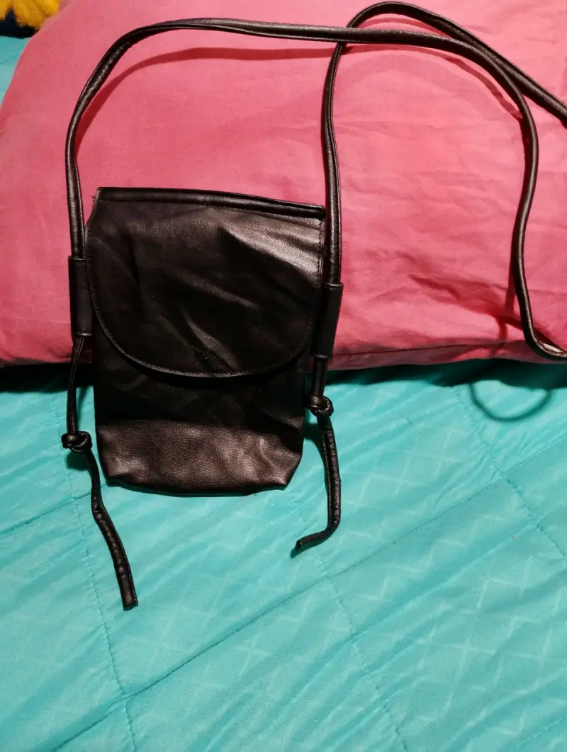Bolso negro pequeño