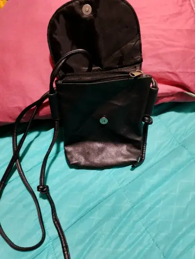 Bolso negro pequeño - miniatura 2