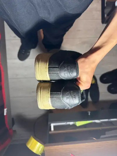 Zapatillas negras Nike Air usadas - miniatura 1