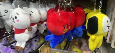 Set de llaveros peluches BT21 - miniatura 2