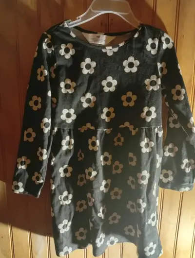 Vestido infantil floreado - miniatura 1