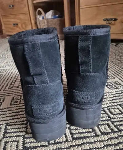 BOTA MUJER CLASSIC ULTRA MINI PLATFORM (Talla 38) - miniatura 4