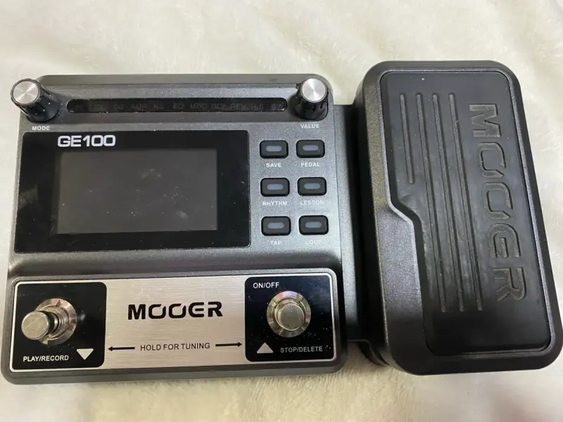 Pedalera multiefectos Mooer GE100 - 1