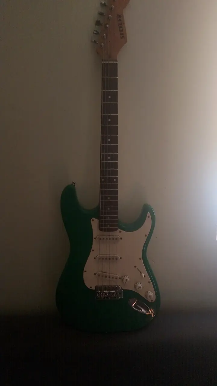 Guitarra eléctrica verde Steeler - 1