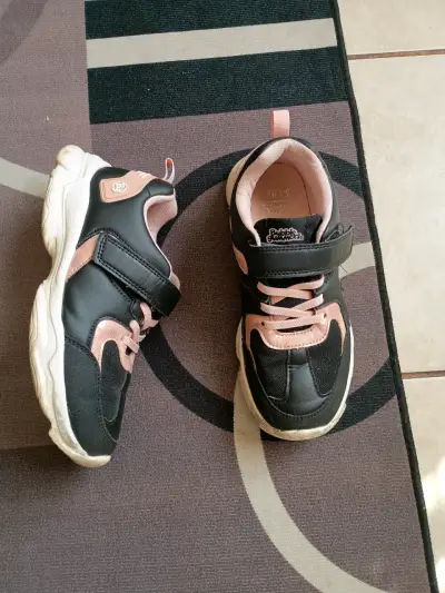 Zapatillas negras con rosado - miniatura 2