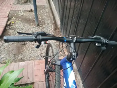 Bicicleta montaña azul Altitude - miniatura 4