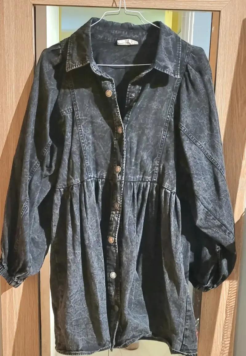 Vestido camisero negro denim