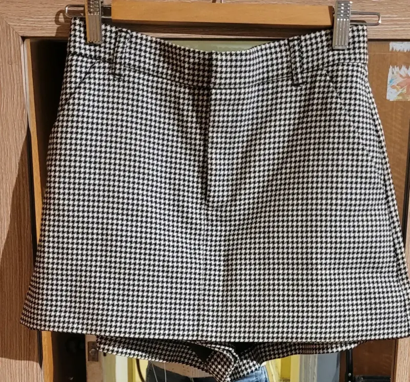 Falda corta pata de gallo