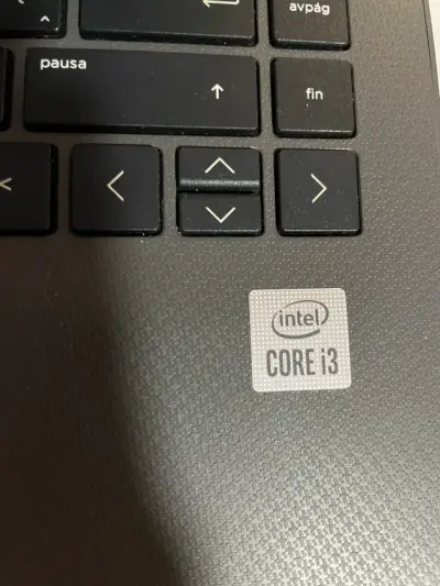 HP Laptop Intel Core i3 4GB RAM - miniatura 4