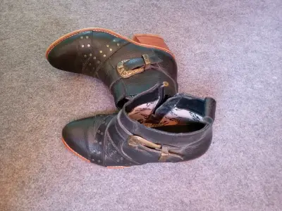 Botines de cuero negro con hebillas - miniatura 2