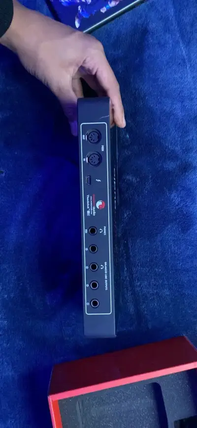 Interfaz de audio Thunderbolt - miniatura 2