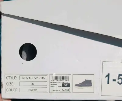 Zapatillas estilo botines grises forrados - miniatura 3