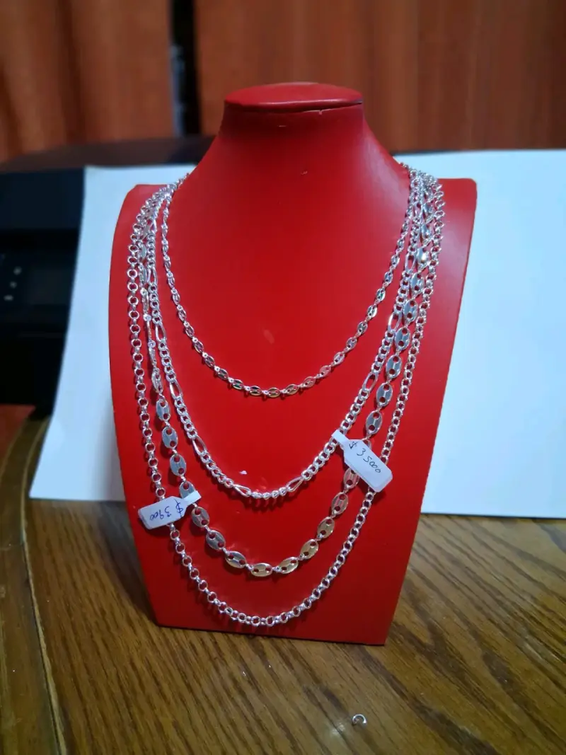Cadenas de plata variadas - 2