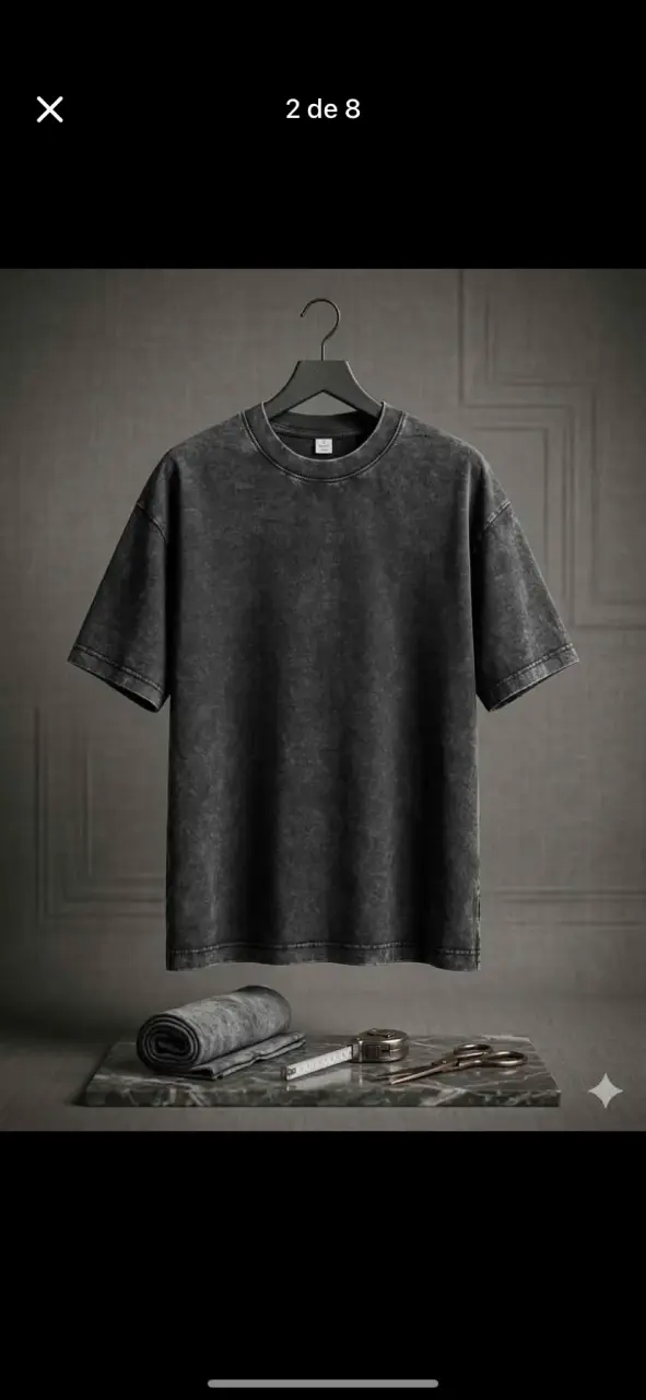 Polera negra estilo gastado