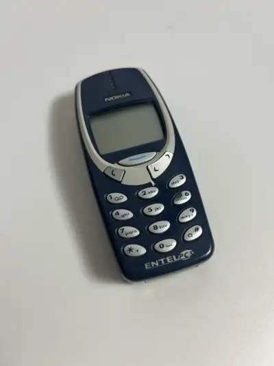 Teléfono celular clásico Nokia 3310 - miniatura 1