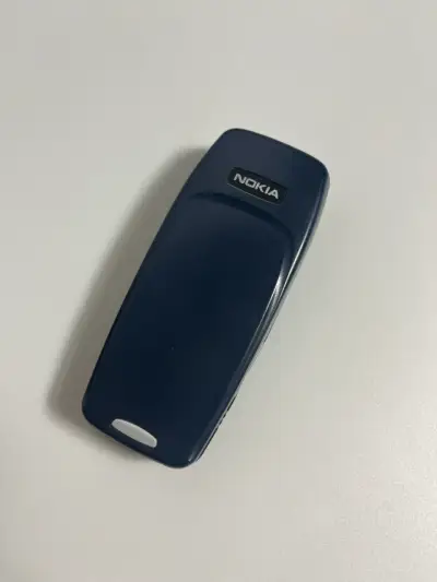 Teléfono celular clásico Nokia 3310 - miniatura 3