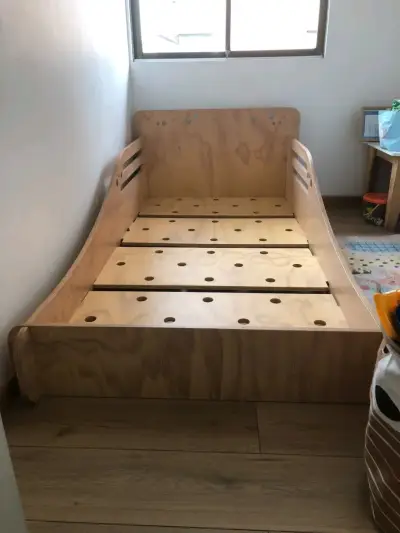 Cama de madera para niño - miniatura 3