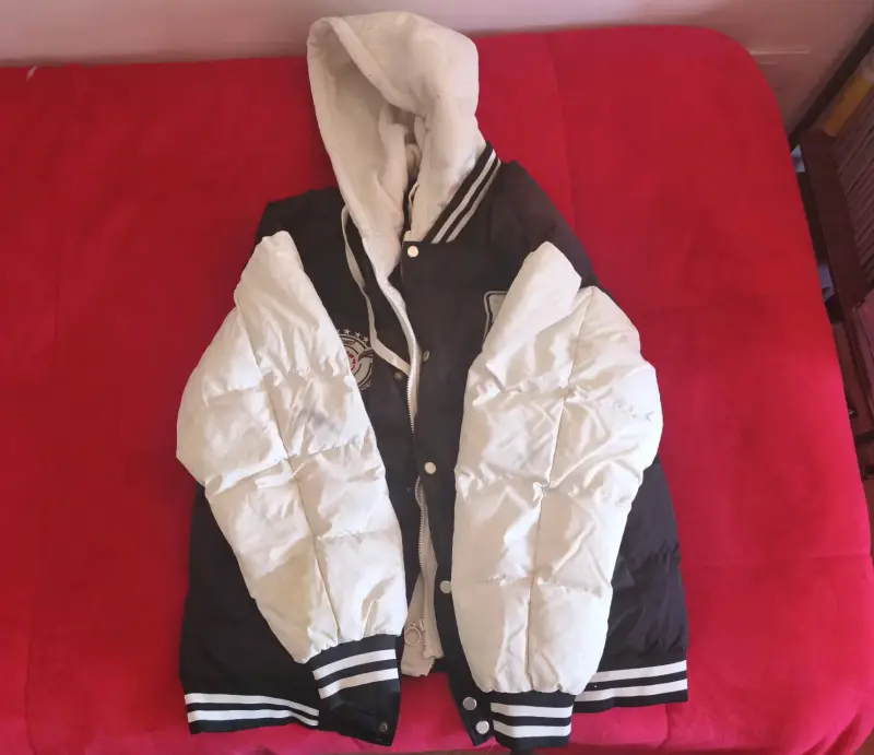 Chaqueta bicolor con capucha - 2