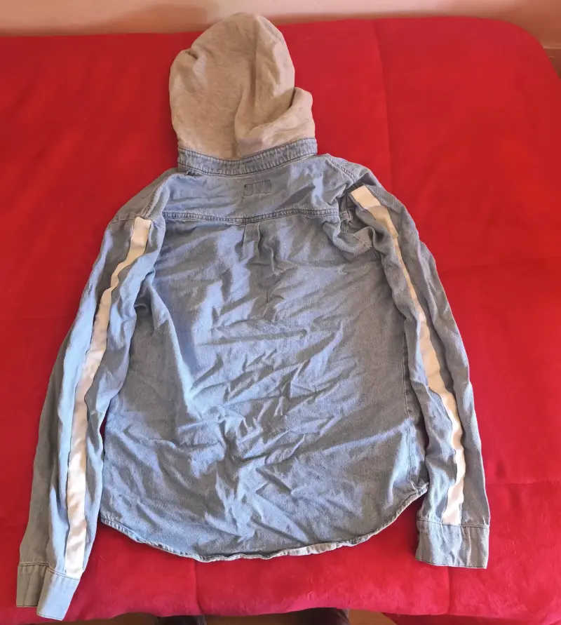 Chaqueta de mezclilla con capucha - 1