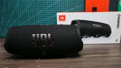 Parlante JBL Charge 5 Negro - miniatura 1