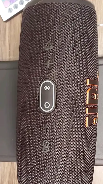 Parlante JBL Charge 5 Negro - miniatura 2