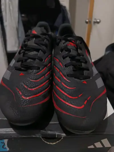 Zapatillas de futbol PREDATOR CLUB FG/MG nuevas - miniatura 2