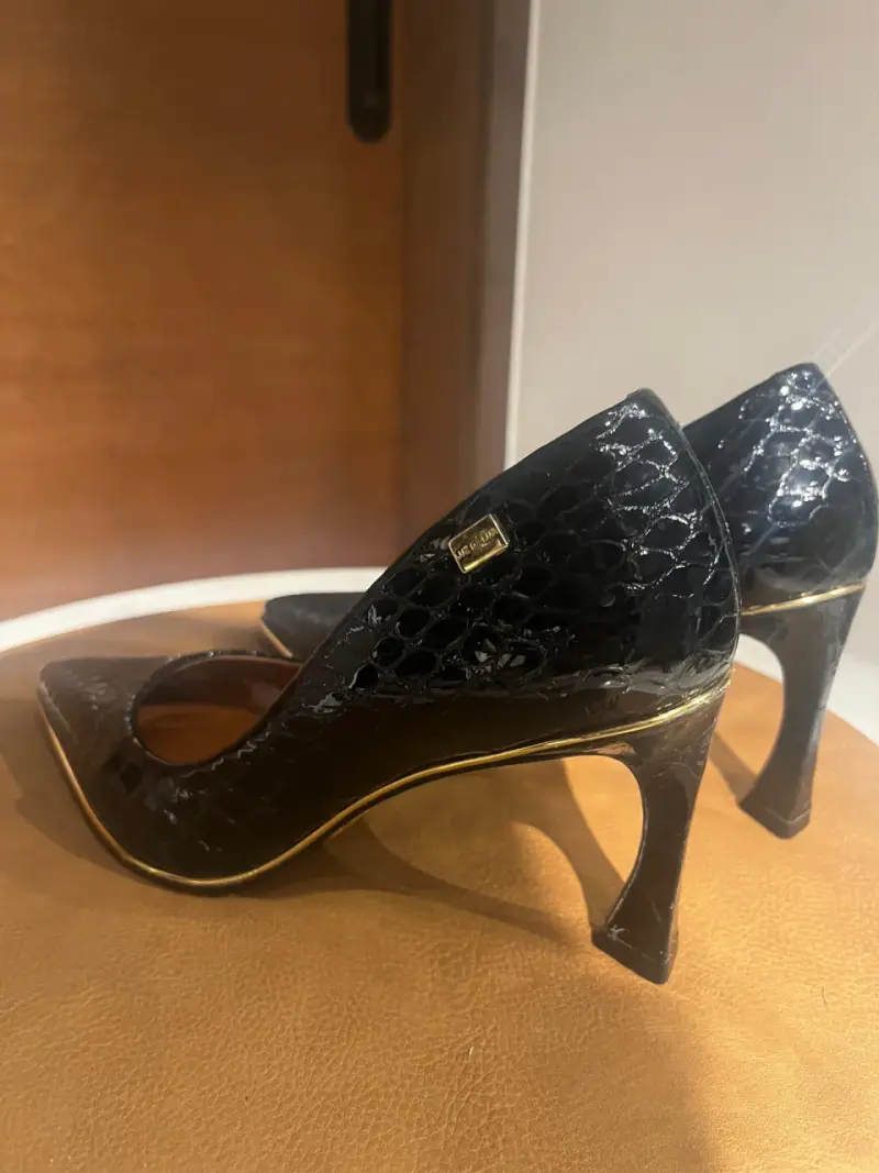 Zapatos Luz Da Lua tacón negro charol - 4