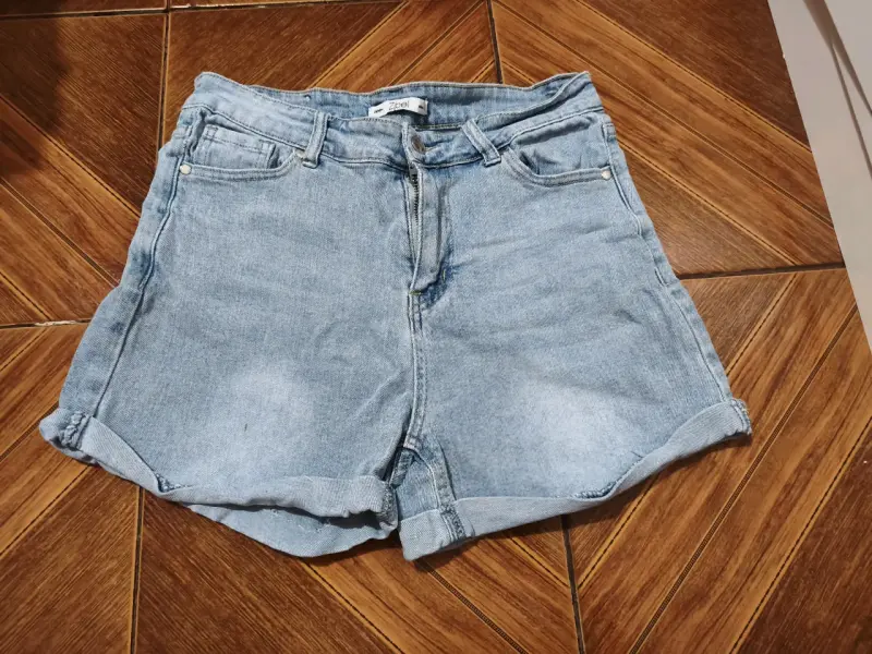 Shorts de mezclilla azul claro - 1