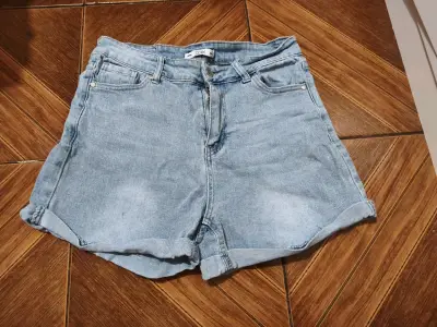 Shorts de mezclilla azul claro - miniatura 1