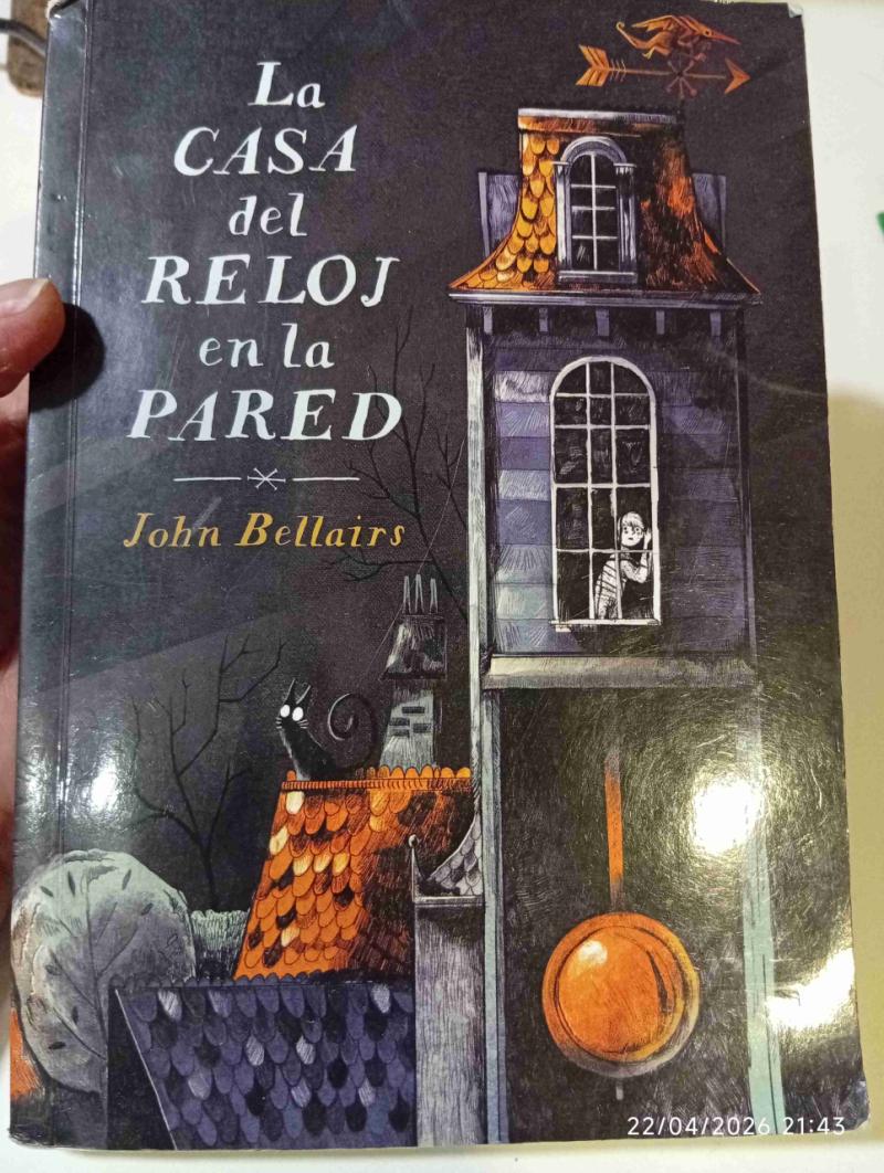 Libro 'La Casa del Reloj en la Pared'