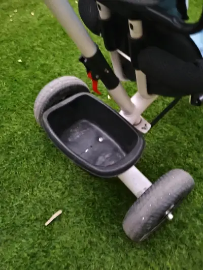 Triciclo para niño azul - miniatura 4