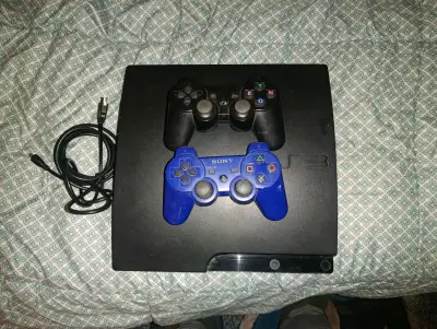 Ps3 slim + 2 controles con detalles - miniatura 1