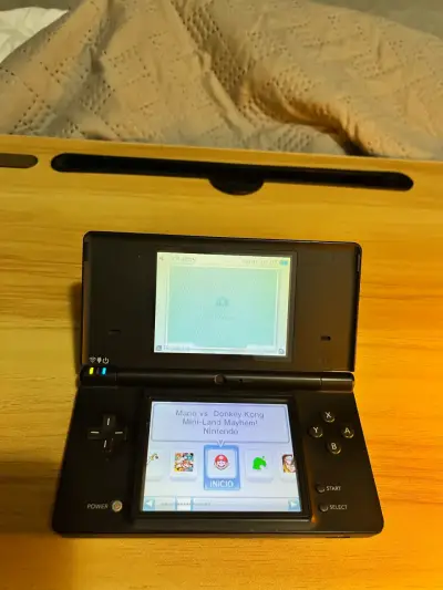 Consola portátil Nintendo DSi - miniatura 1