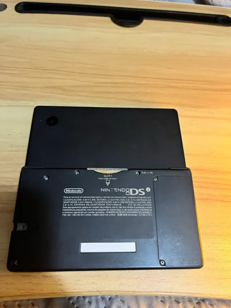 Consola portátil Nintendo DSi - 2