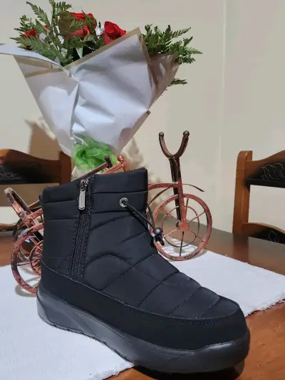 Botas negras - miniatura 2
