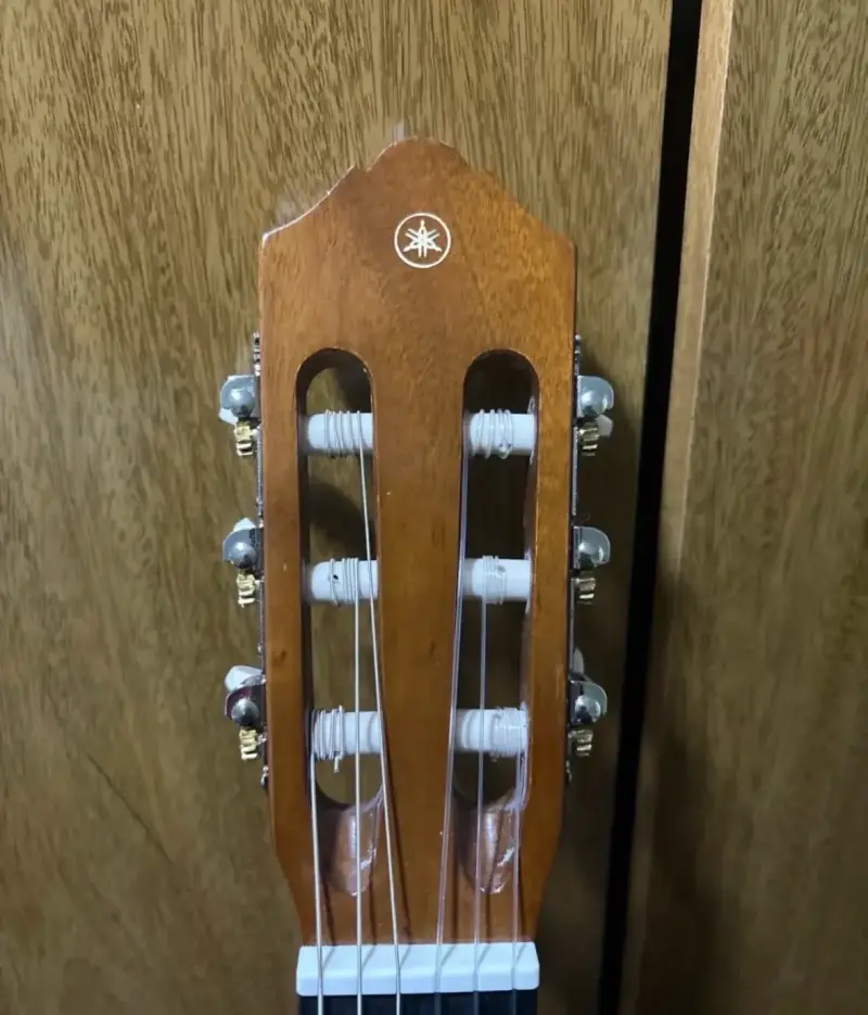 Guitarra Yamaha C40 + Funda Acolchada - 3