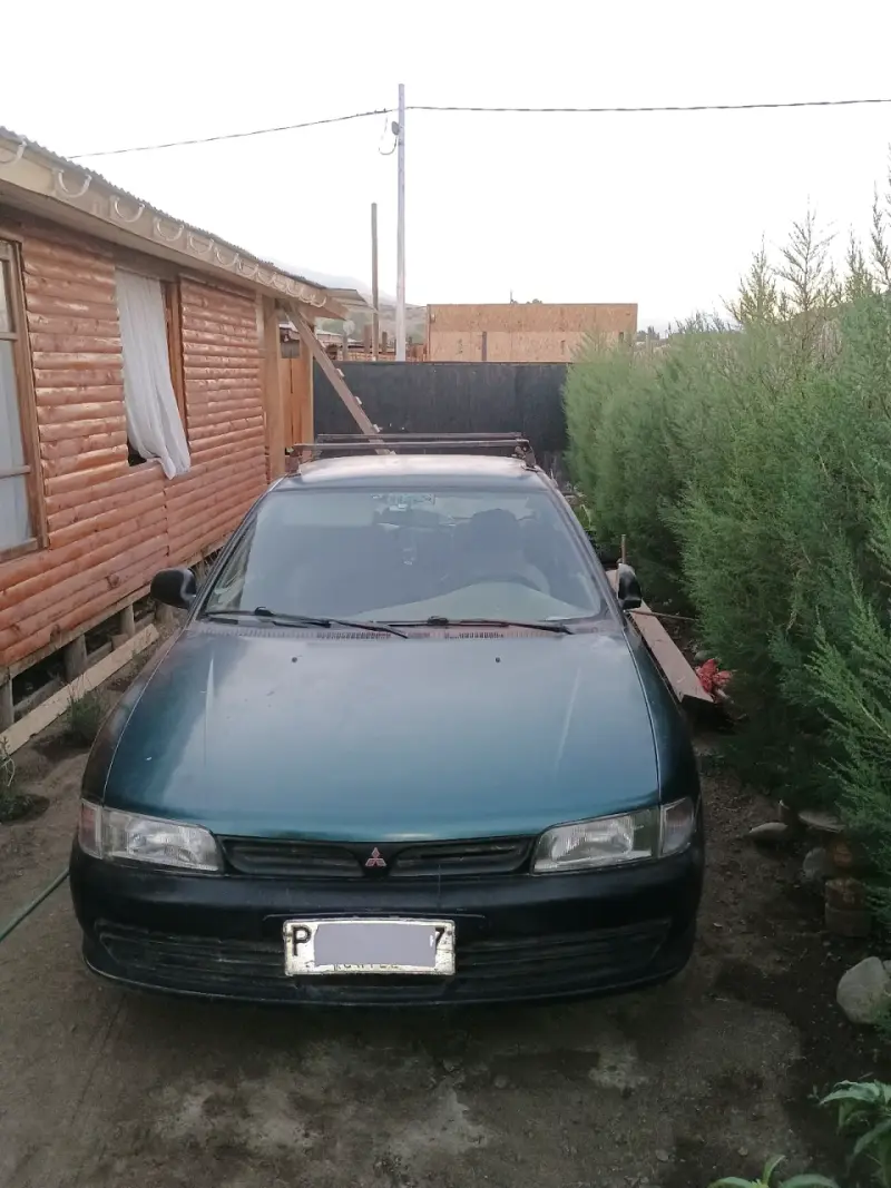 Auto Mitsubishi Lancer - 3