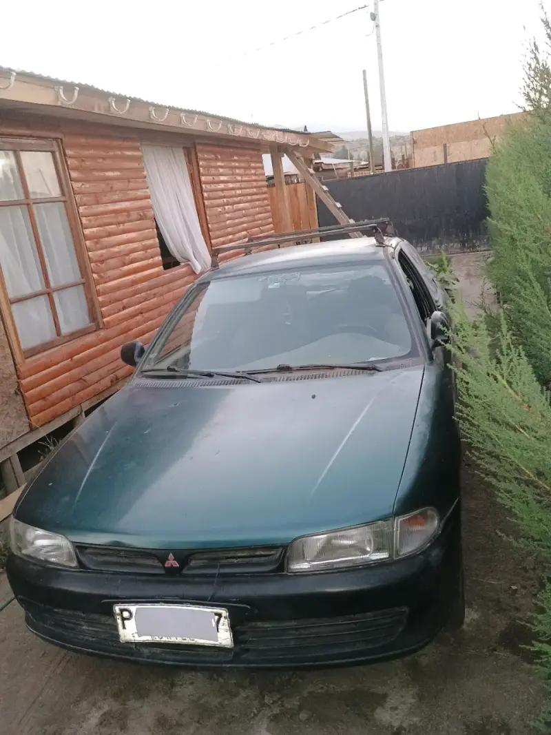 Auto Mitsubishi Lancer - 4