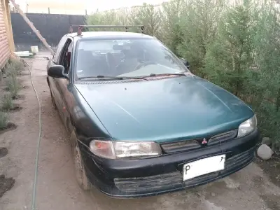 Auto Mitsubishi Lancer - miniatura 6