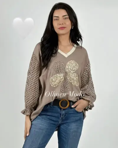 Camisa larga con diseño artístico - miniatura 2
