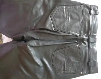 Pantalones negros de cuero - miniatura 4
