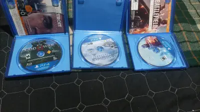 Set de juegos PS4 usados - miniatura 1