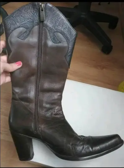 Botas altas de cuero marrón - miniatura 1