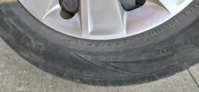 Llantas aro 15 con neumáticos 185/65/R15 - miniatura 2