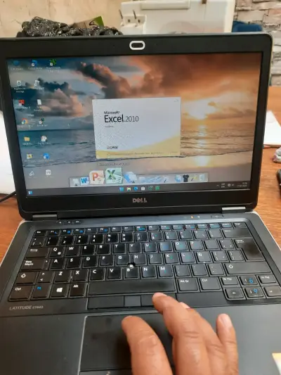 Notebook Dell Latitude E7440 - miniatura 1