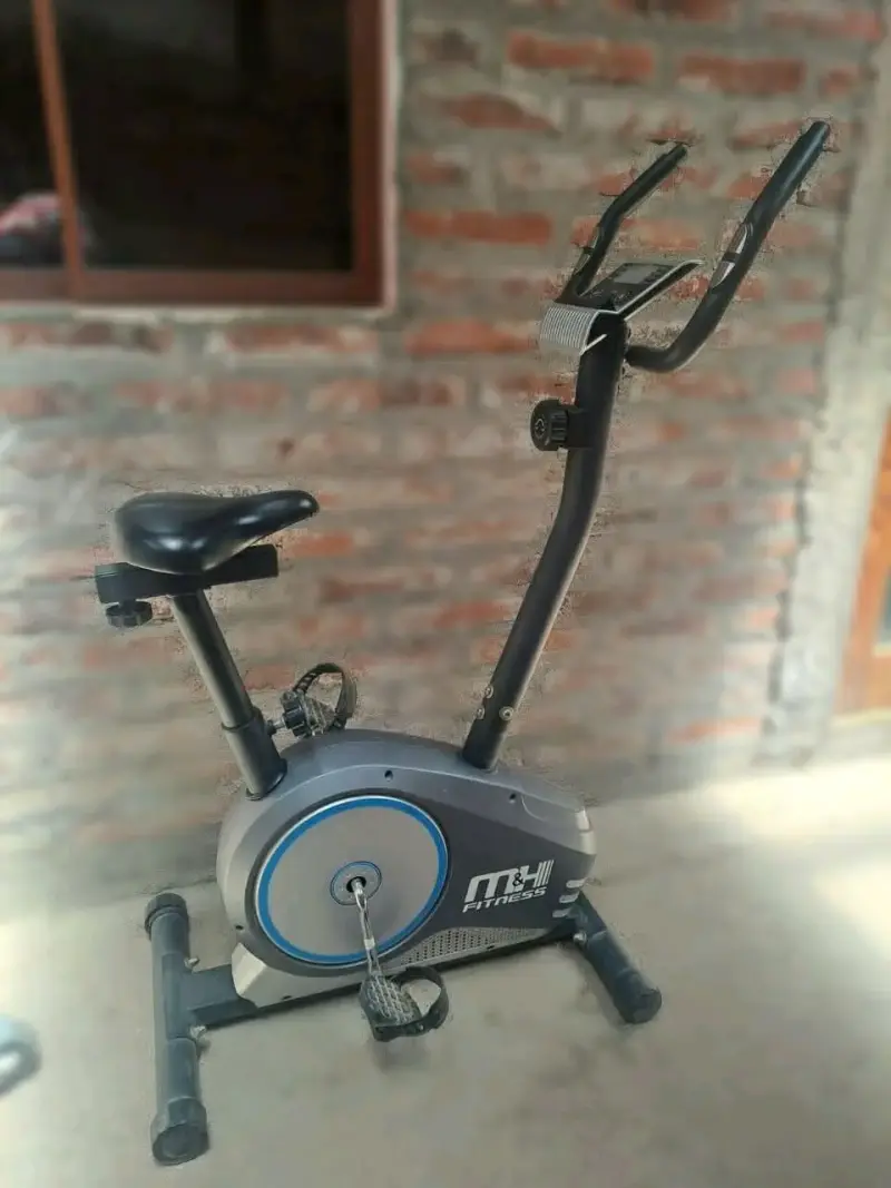 Bicicleta estática M&H Fitness