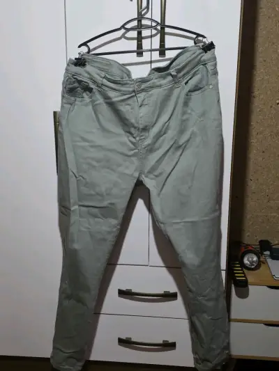 Pantalones verde olivo - miniatura 1
