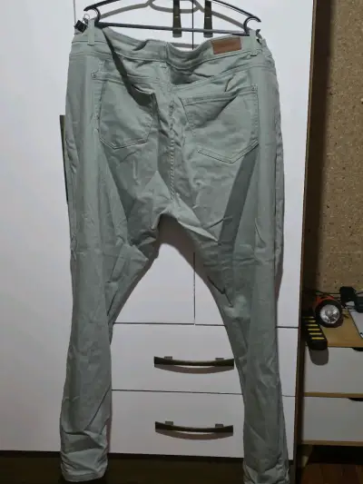 Pantalones verde olivo - miniatura 2