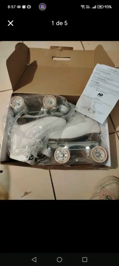 Patines 4 ruedas blancos nuevos - miniatura 1